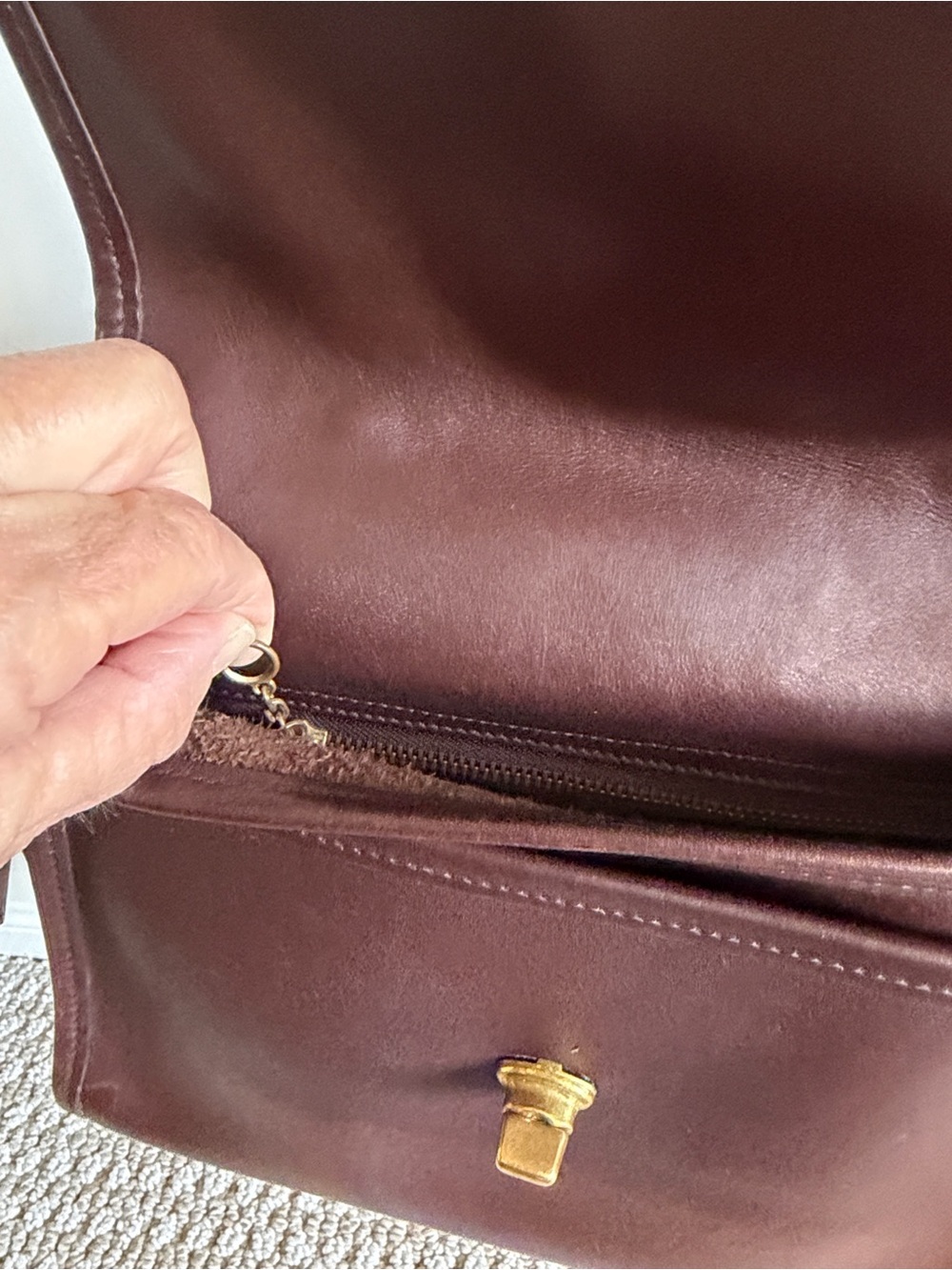 Coach Vintage Court Leather Bag D8U-9870 in Deep Brown - Picture 12 of 13